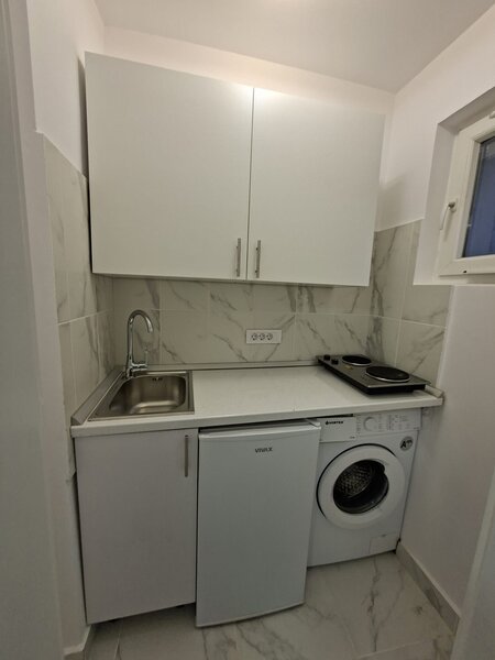 Garsoniera parter zona central Unirii-Piata Alba Iulia,Str Moise Nicoara 39